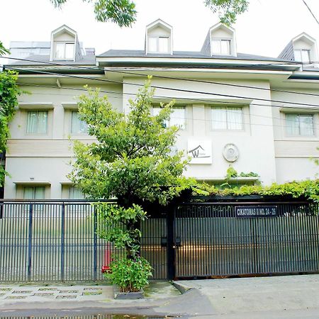 W 홈 세노파티 자카르타 외부 사진